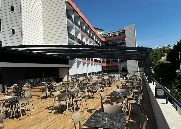 SiDE GOLDEN ROCK HOTEL&SPA