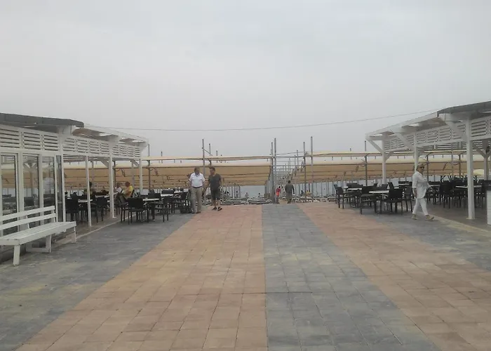 Lake & River Side Hotel & Spa